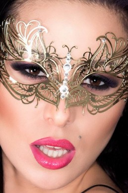 Les masques dadolescent pour la personne des boutons